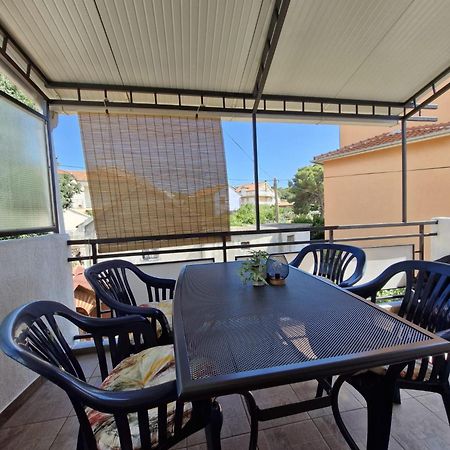 Apartmani Mare Шибеник Экстерьер фото