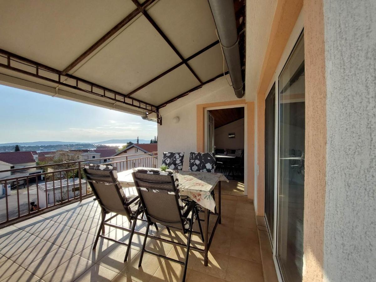 Apartmani Mare Шибеник Экстерьер фото