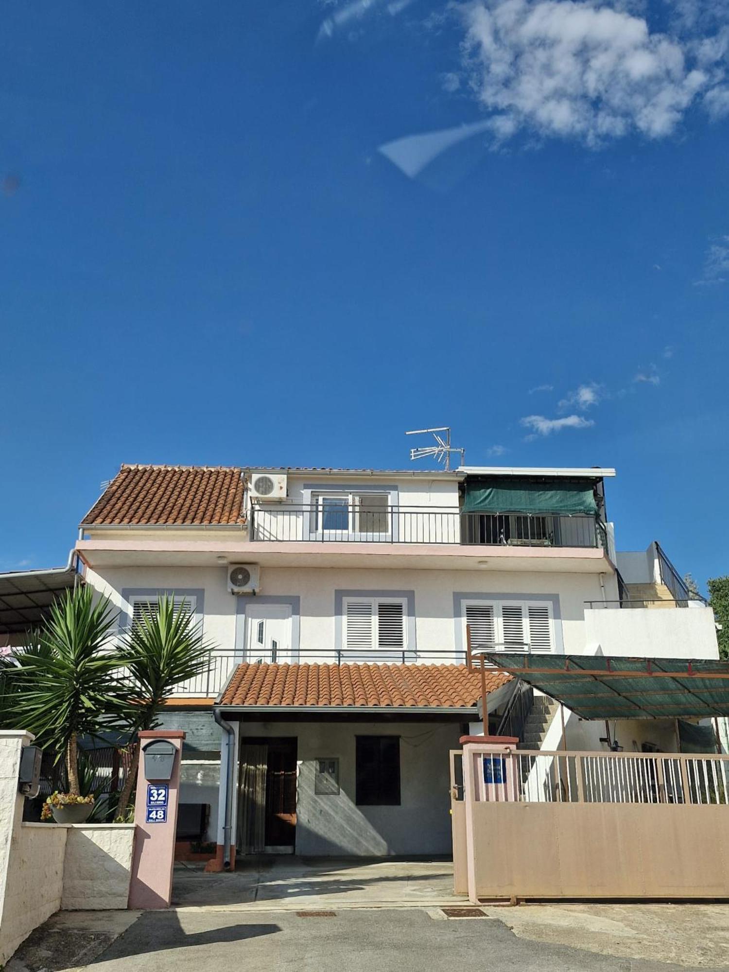 Apartmani Mare Шибеник Экстерьер фото